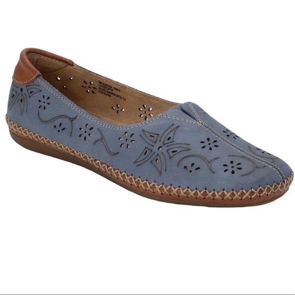 Born CONCEPTS b.o.c Women's Poha Leather Slip-On Flat Loafer Blue 8.5 EUC - Picture 1 of 13